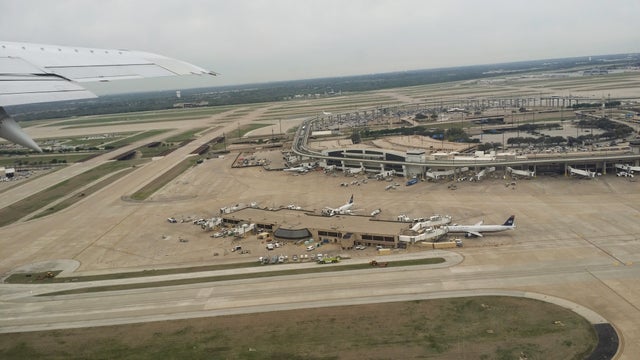 file-image-dfw-airport-credit-geoff-petrulis.jpg 