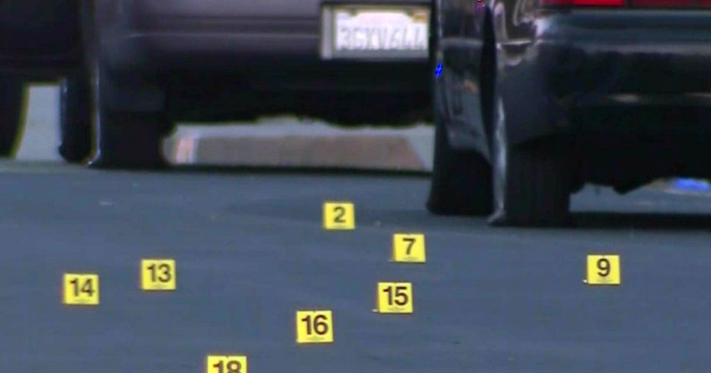 Chicago weekend shootings leave 1 dead, 4 hurt, according to police 