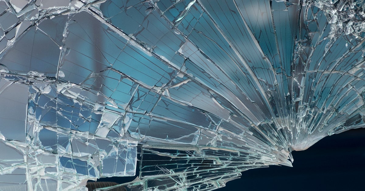 Man dies after being ejected from SUV in Detroit rollover crash 
