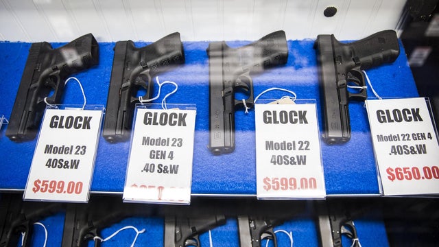 Gun Store in America 