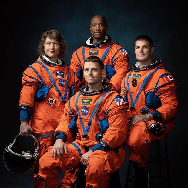 nasa-crew.jpg 