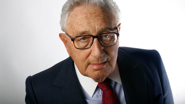 Henry Kissinger poses for a photo in New York on August 16, 2006. 